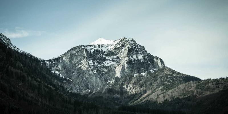 卵巢早衰有哪些征兆？年轻女性生育力保存与激素替代治疗前沿解析 | 专业妇科中心指南
