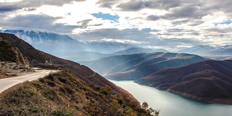子宫内膜异位症的长期健康管理：妇科专家详解缓解疼痛与保护生育力的综合疗法